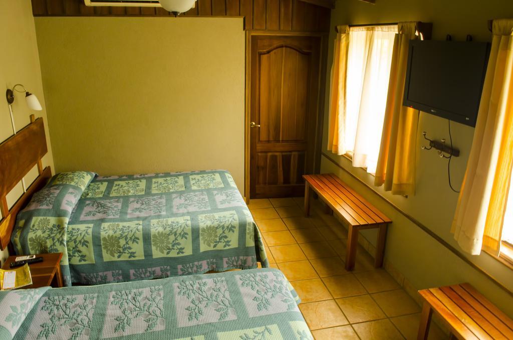 Hotel Bijagua Fortuna Екстериор снимка