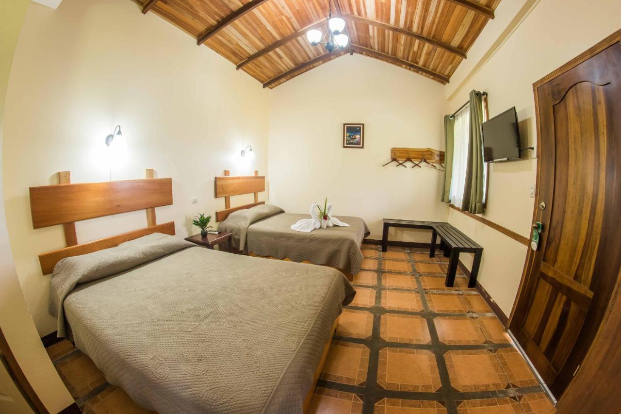 Hotel Bijagua Fortuna Екстериор снимка